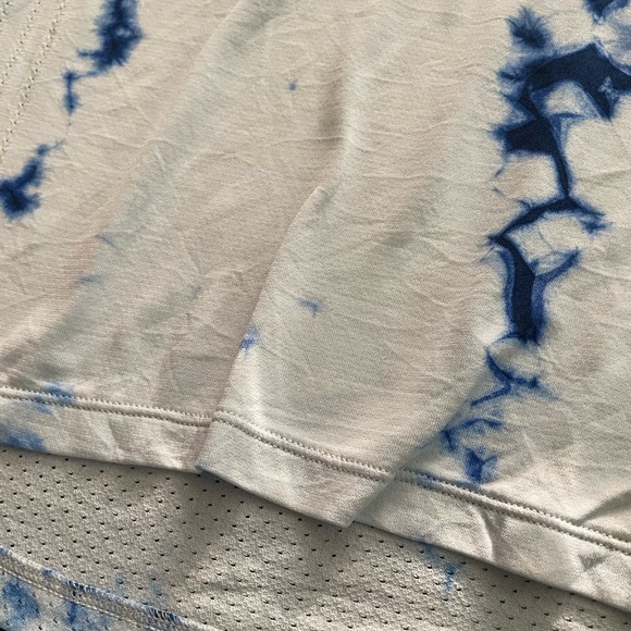 Lululemon Athletica Blue Tie-Dye Short Sleeve Tee - Picture 3 of 6